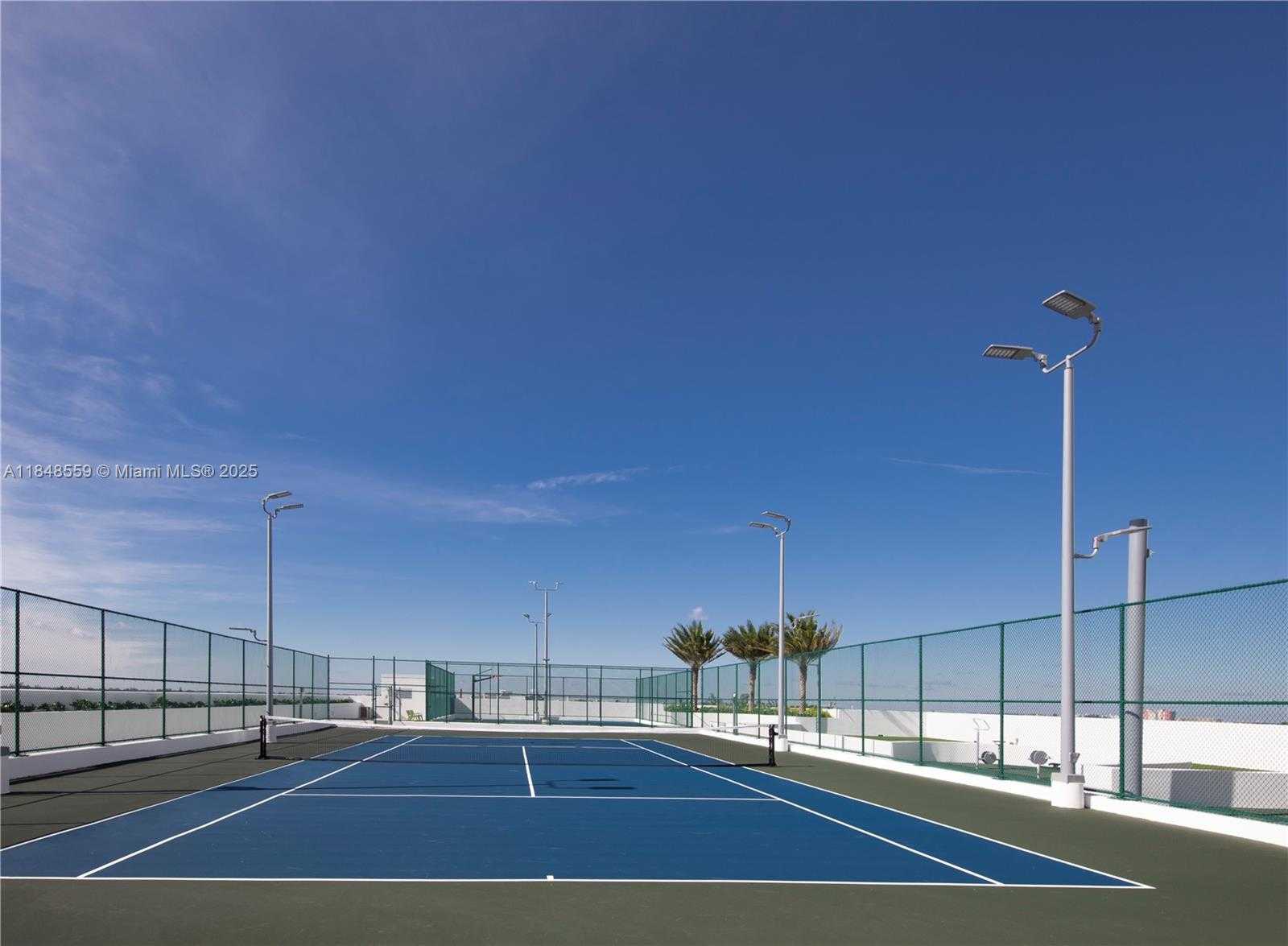 Small Image of 16385 Biscayne Blvd, Sunny Isles Beach, FL 33160, USA Number 44