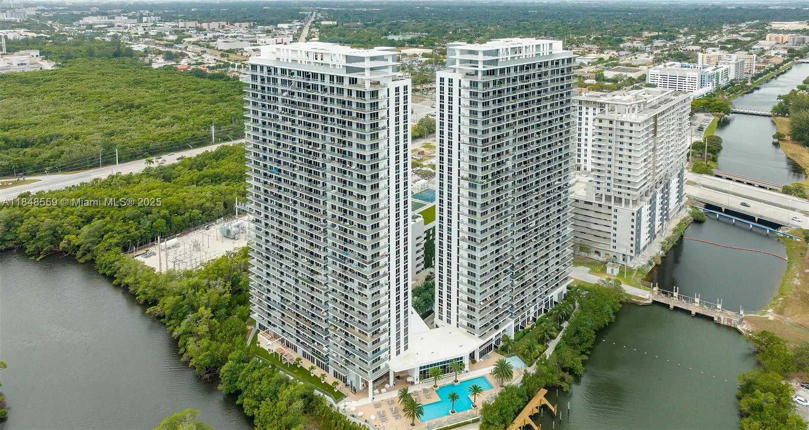 Small Image of 16385 Biscayne Blvd, Sunny Isles Beach, FL 33160, USA Number 52