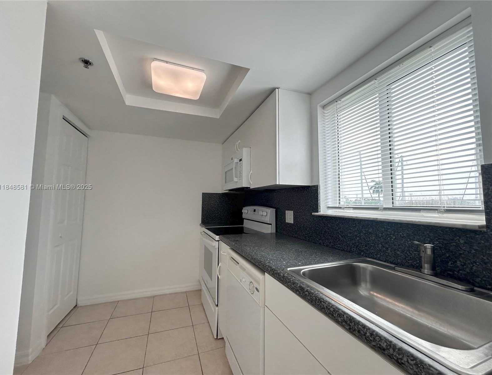 Small Image of 2475 NORTH WEST 16TH ST RD #410, Miami Number 8