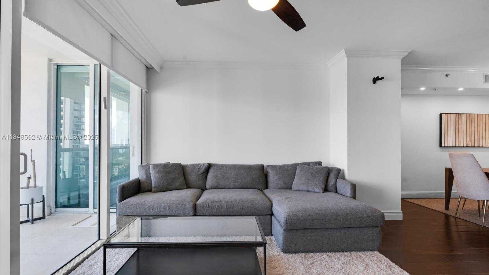 Small Image of 19400 TURNBERRY WAY #1821, Aventura Number 10