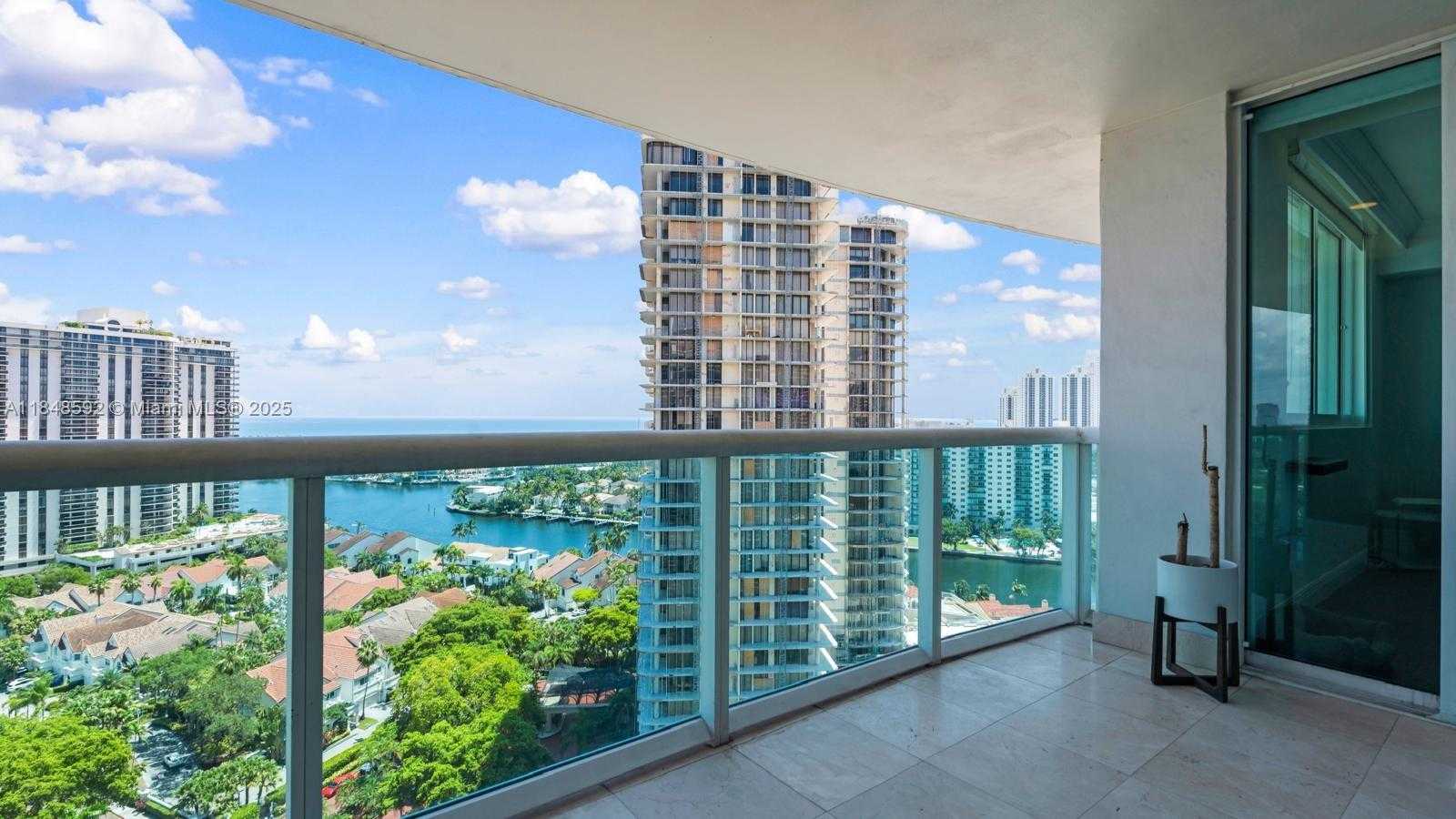 Small Image of 19400 TURNBERRY WAY #1821, Aventura Number 20