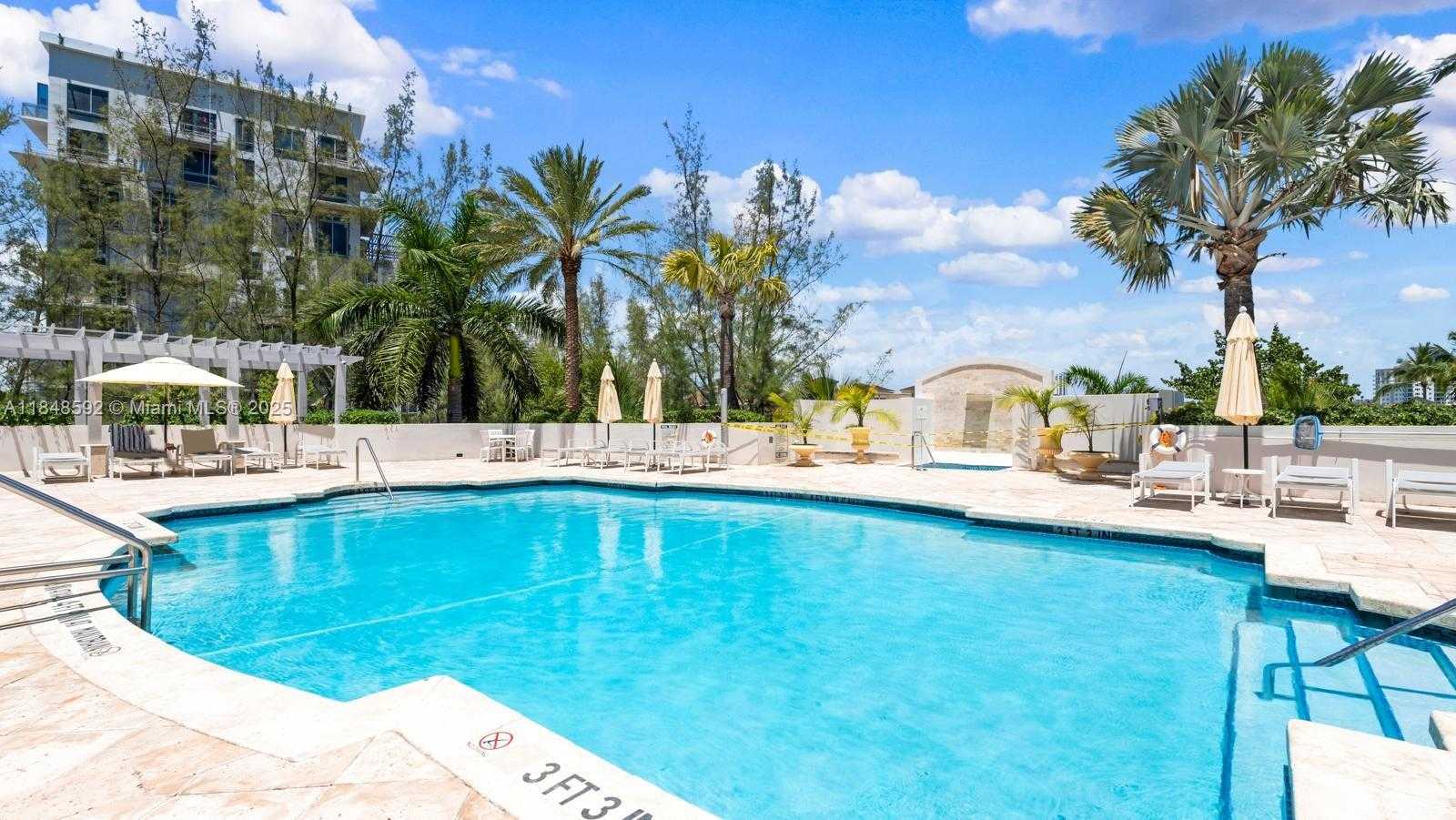 Small Image of 19400 TURNBERRY WAY #1821, Aventura Number 49