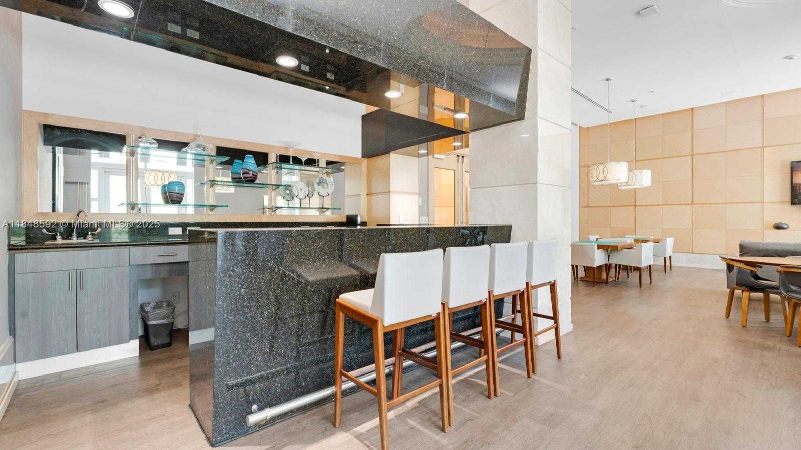 Small Image of 19400 TURNBERRY WAY #1821, Aventura Number 53