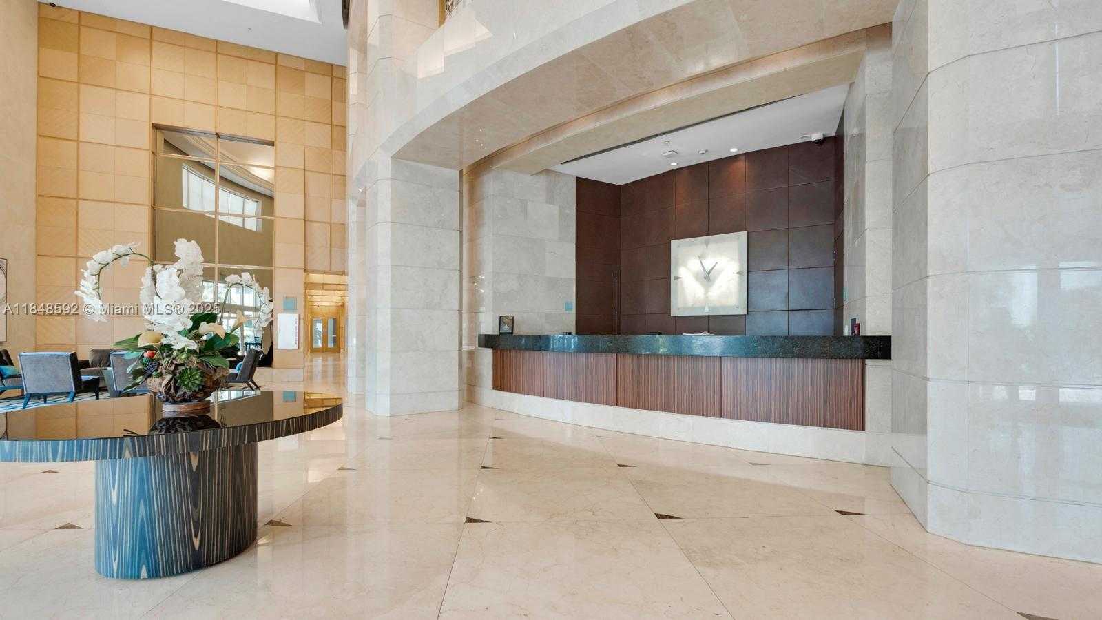 Small Image of 19400 TURNBERRY WAY #1821, Aventura Number 55