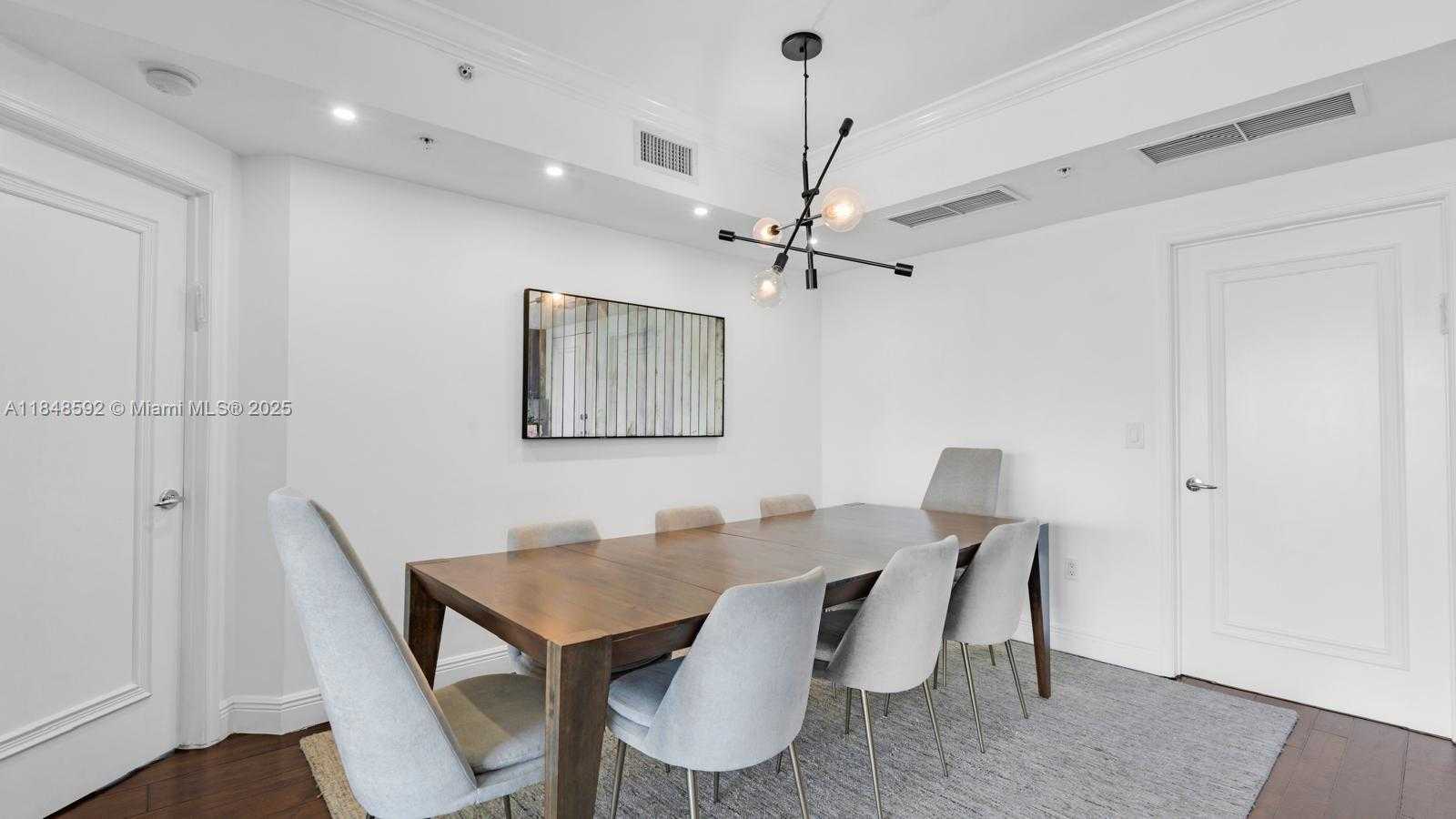 Small Image of 19400 TURNBERRY WAY #1821, Aventura Number 59