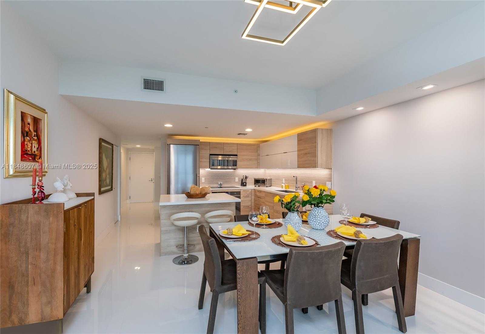 Small Image of 16385 BISCAYNE BLVD #1503, North Miami Beach Number 11