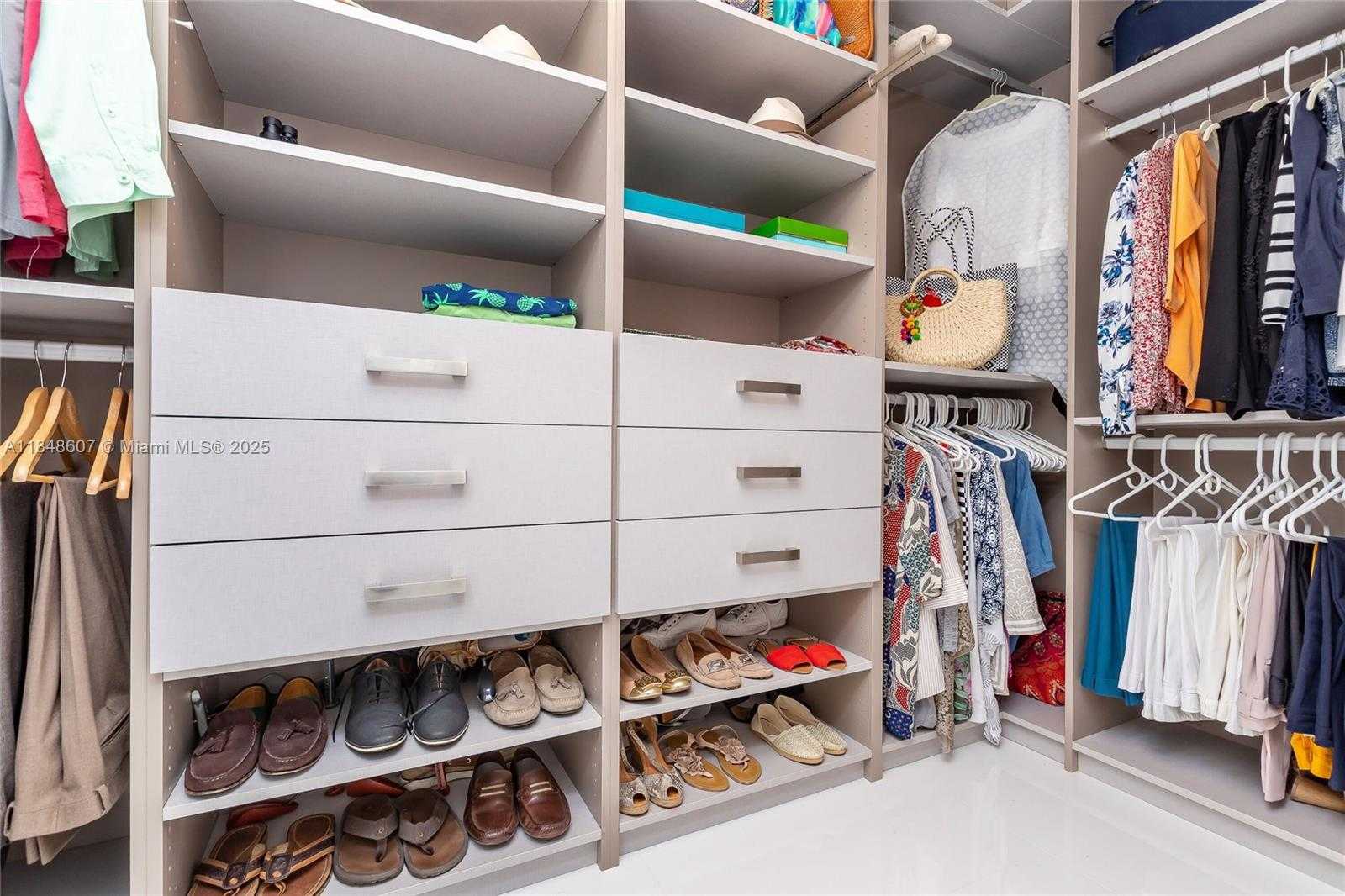 Small Image of 16385 BISCAYNE BLVD #1503, North Miami Beach Number 22