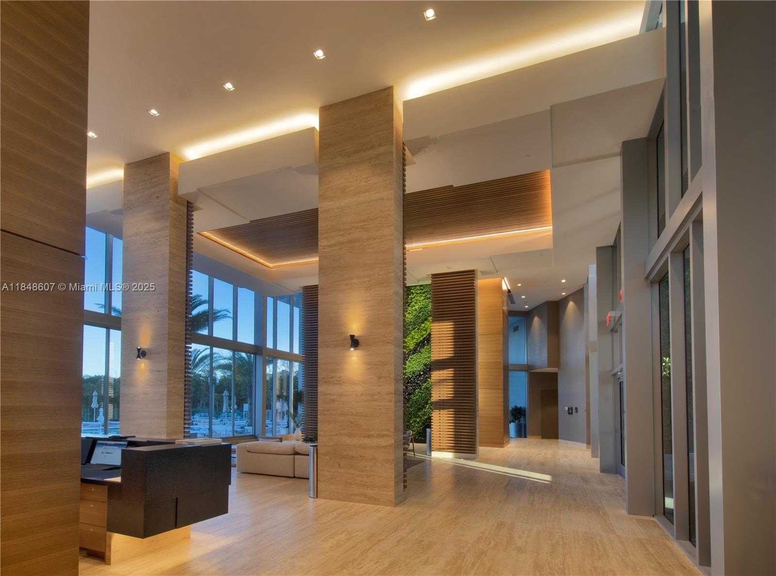 Small Image of 16385 BISCAYNE BLVD #1503, North Miami Beach Number 27