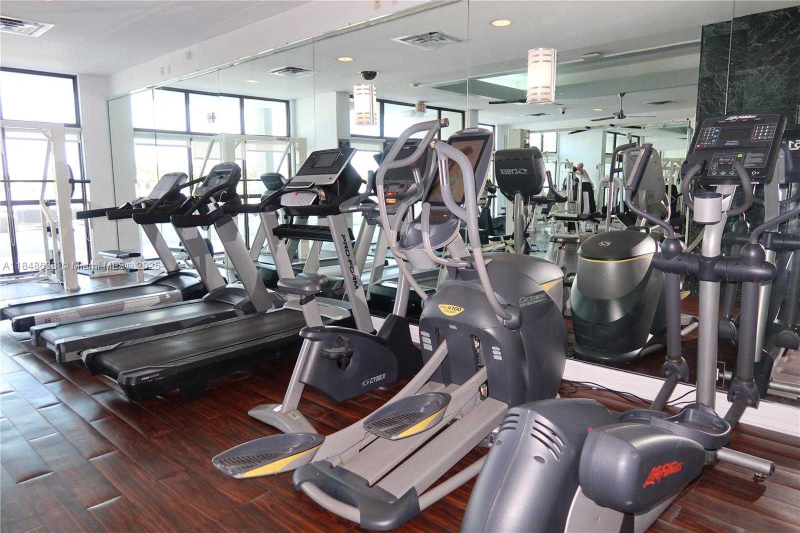 Small Image of 6770 INDIAN CREEK DR #12C, Miami Beach Number 15