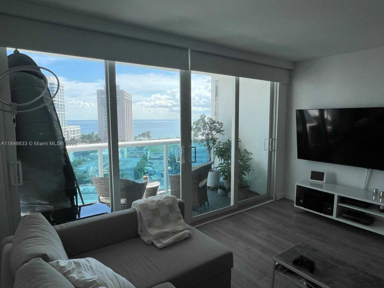 Small Image of 6770 INDIAN CREEK DR #12C, Miami Beach Number 8