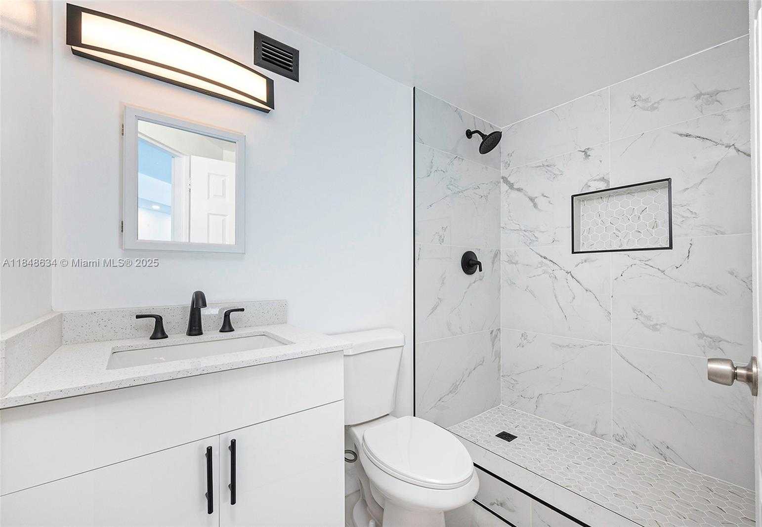 Small Image of 801 BRICKELL BAY DR #1662, Miami Number 10