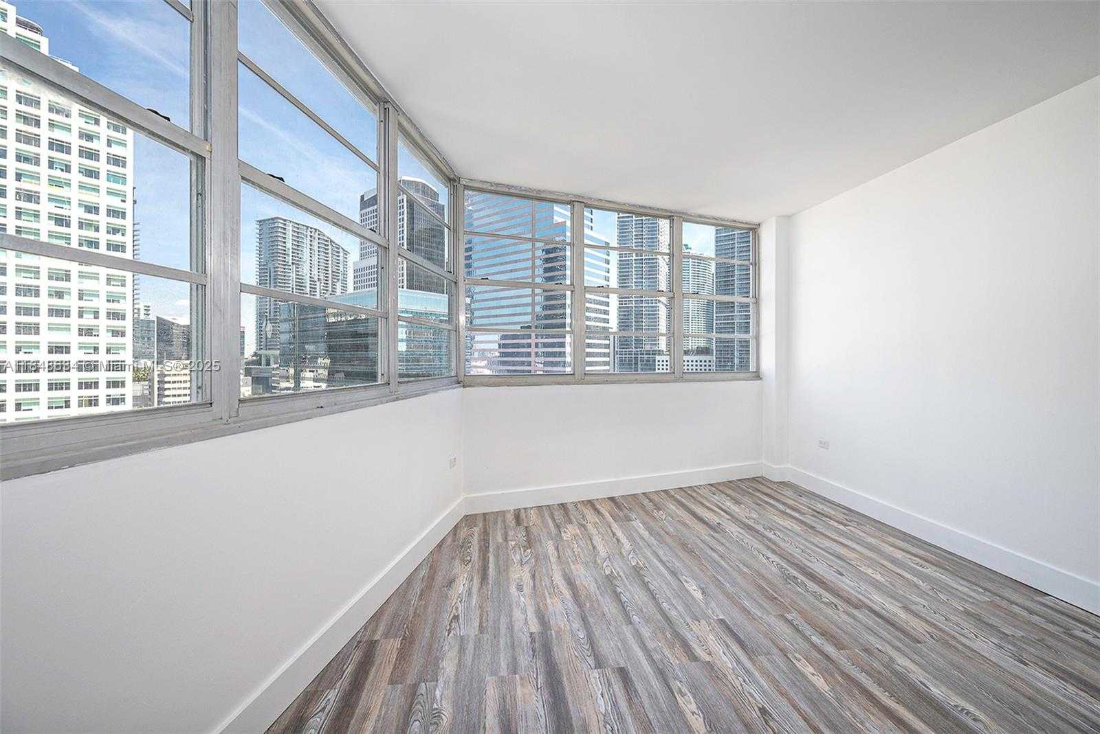 Small Image of 801 BRICKELL BAY DR #1662, Miami Number 13