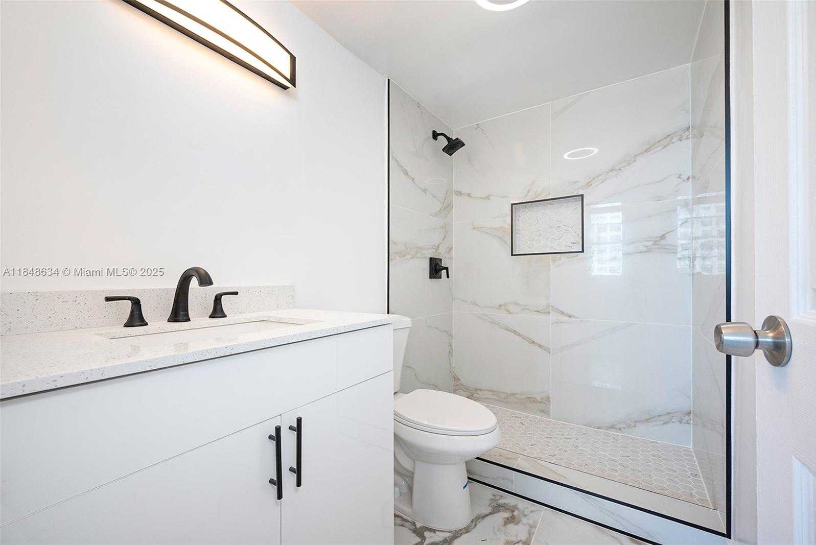 Small Image of 801 BRICKELL BAY DR #1662, Miami Number 6