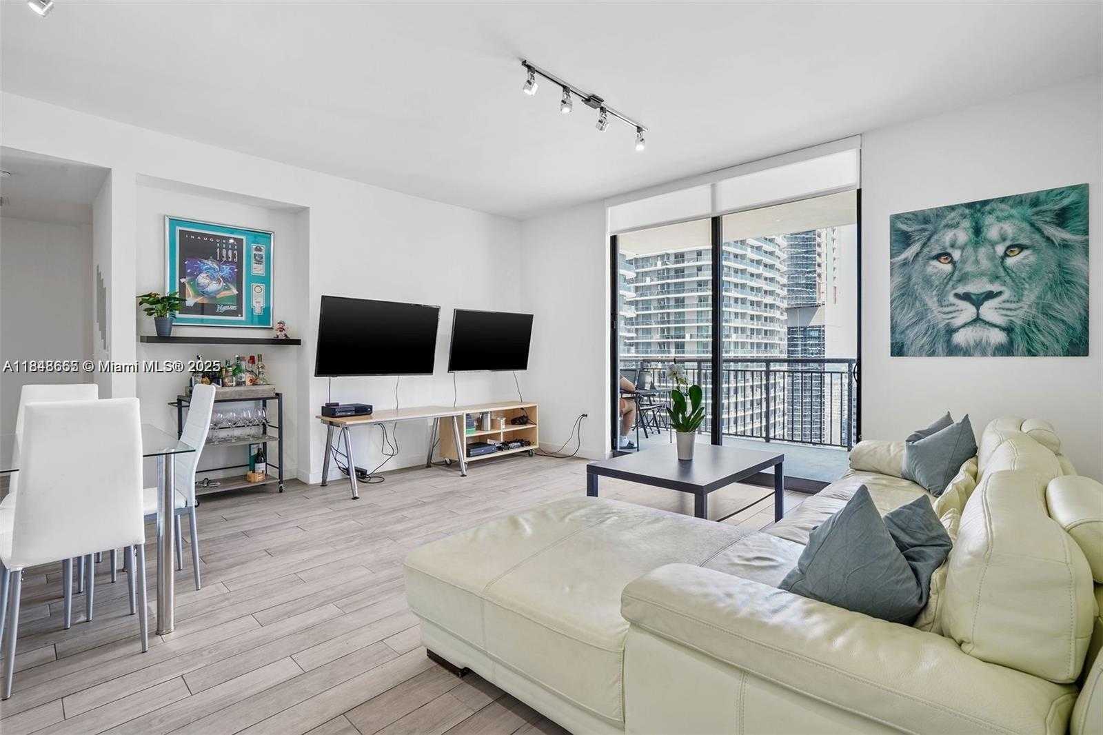 Small Image of 999 SOUTH WEST 1ST AVE #2717, Miami Number 3