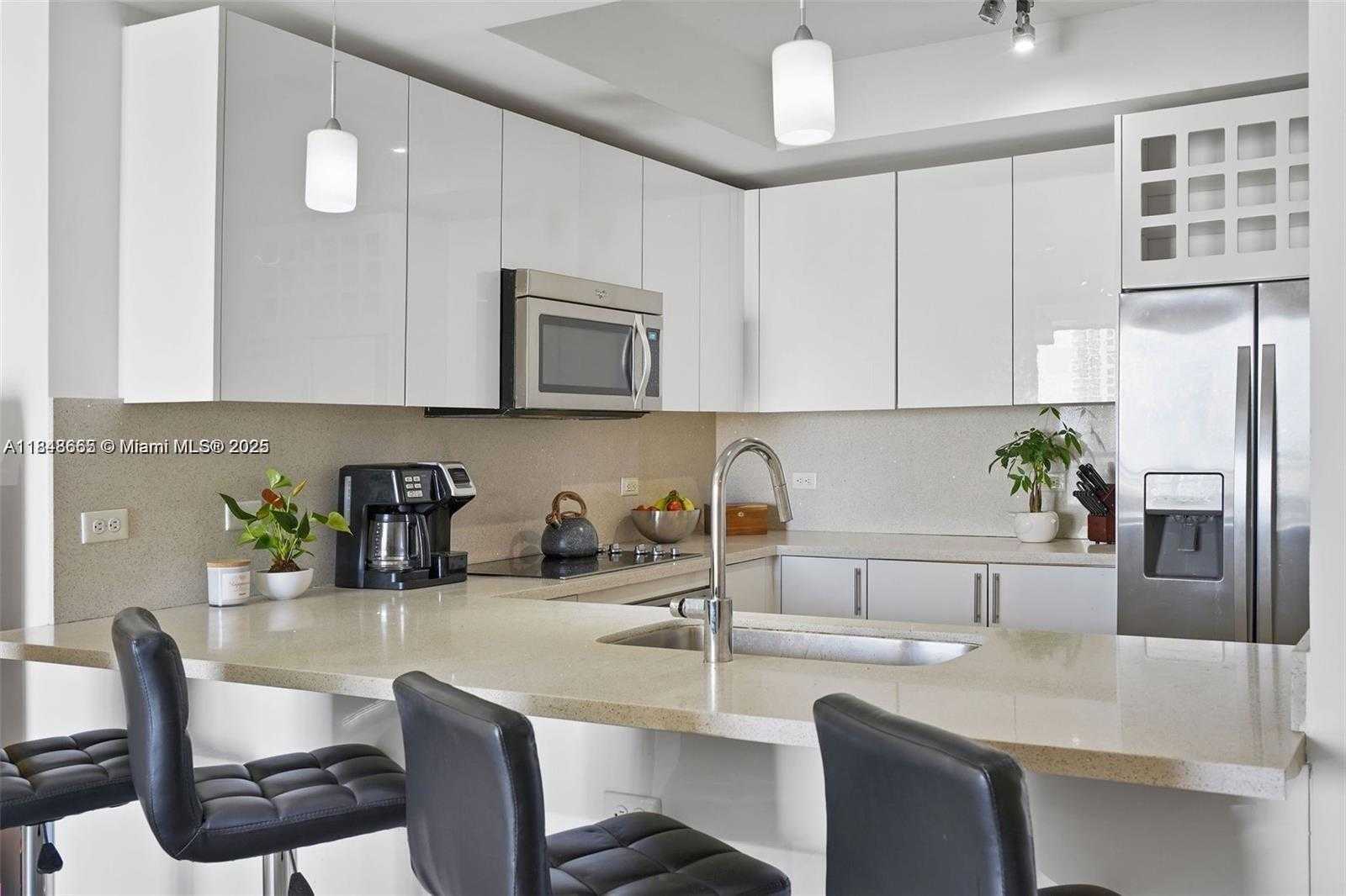 Small Image of 999 SOUTH WEST 1ST AVE #2717, Miami Number 5