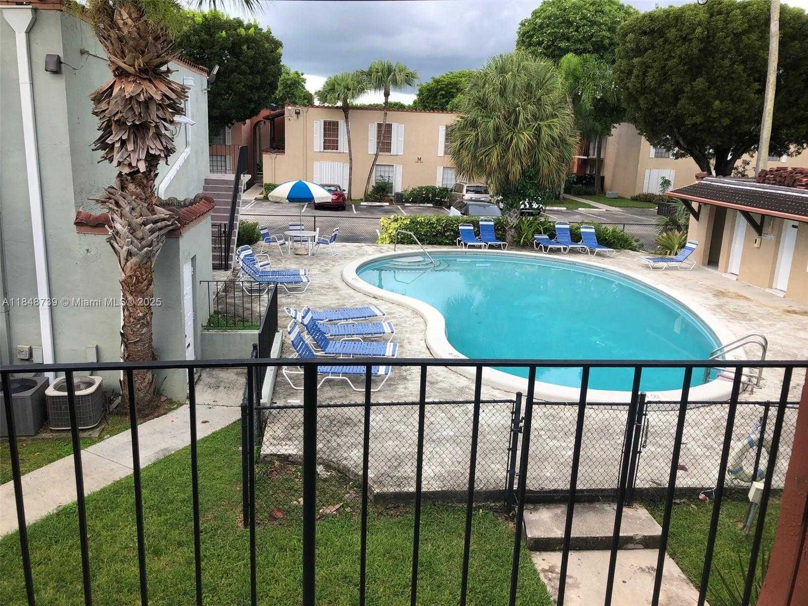 Small Image of 10748 NORTH KENDALL DR #N-20, Miami Number 12