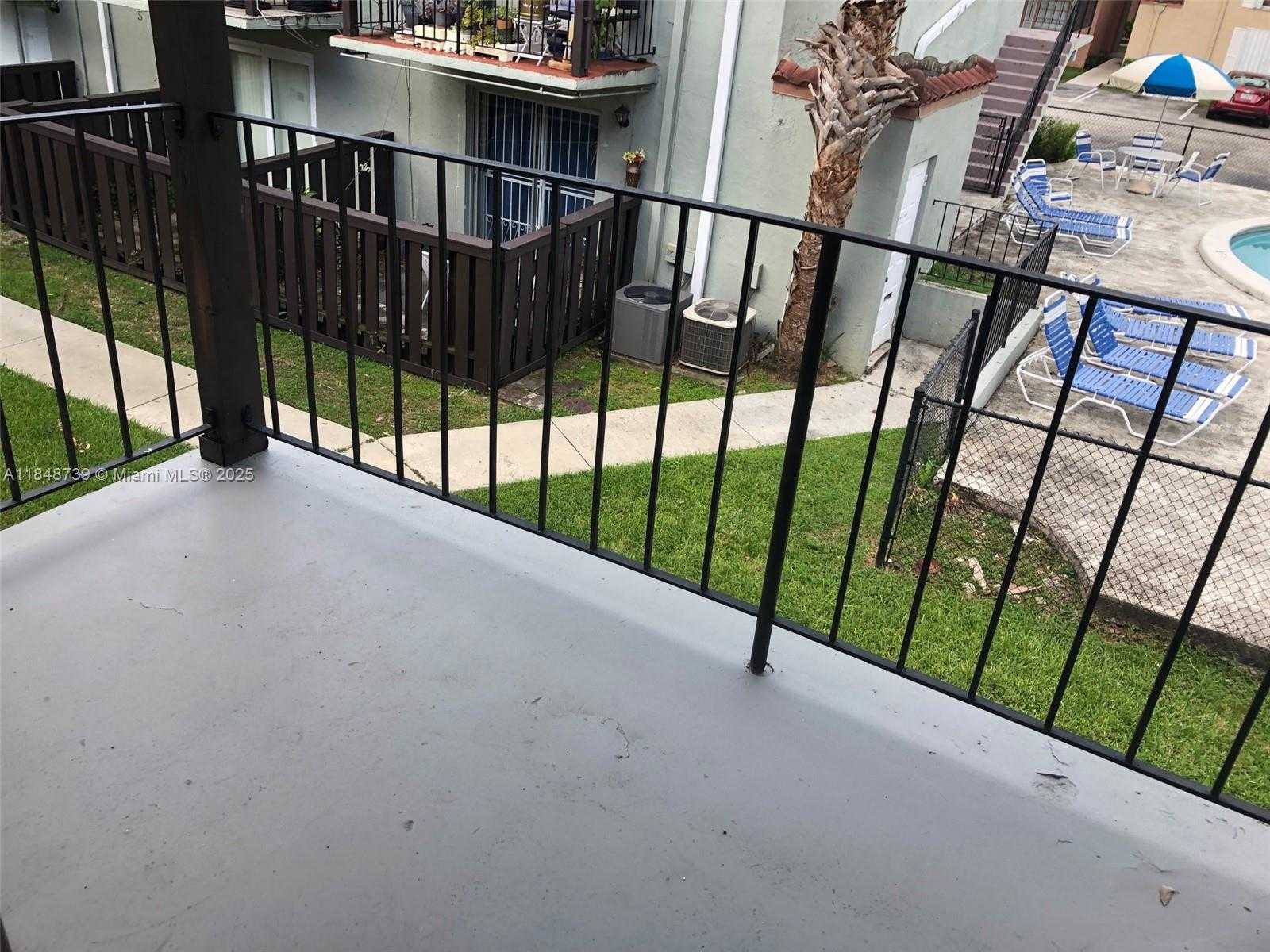 Small Image of 10748 NORTH KENDALL DR #N-20, Miami Number 16