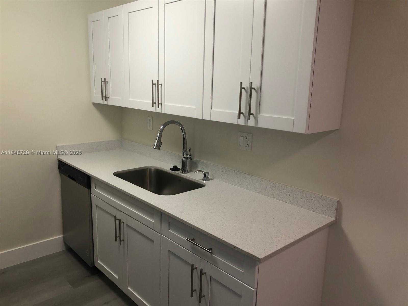 Small Image of 10748 NORTH KENDALL DR #N-20, Miami Number 4