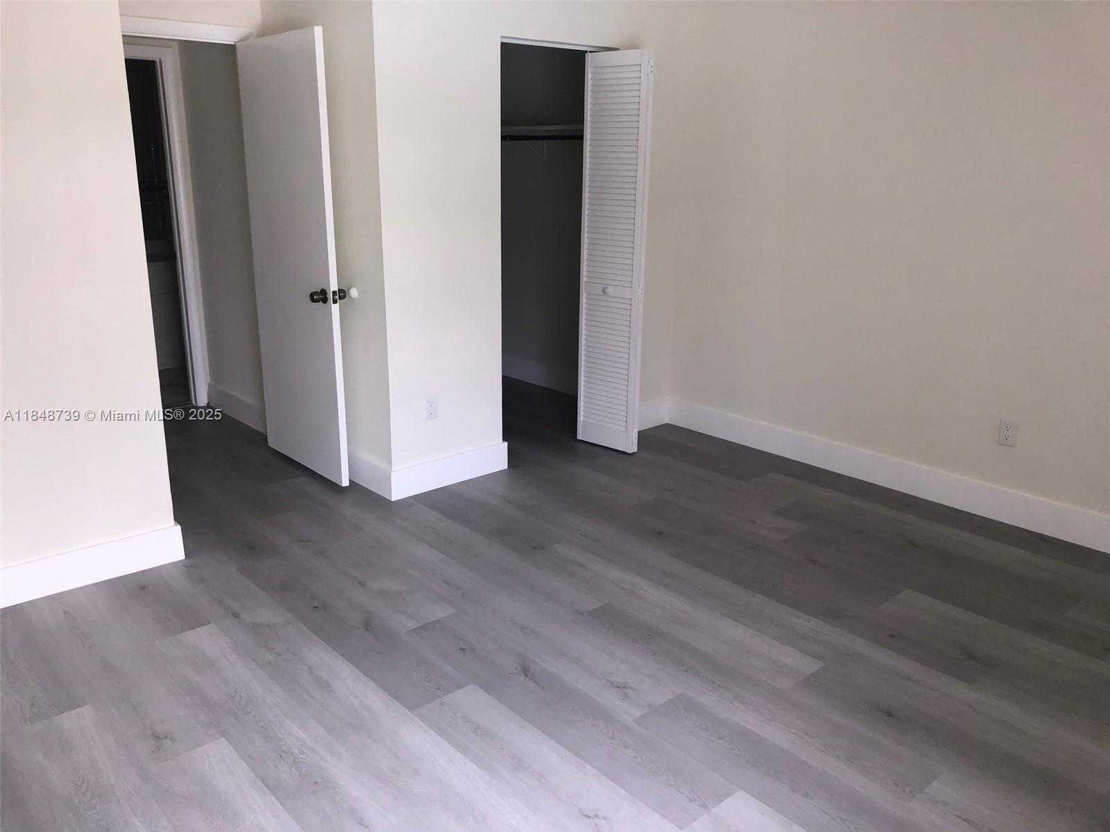 Small Image of 10748 NORTH KENDALL DR #N-20, Miami Number 8