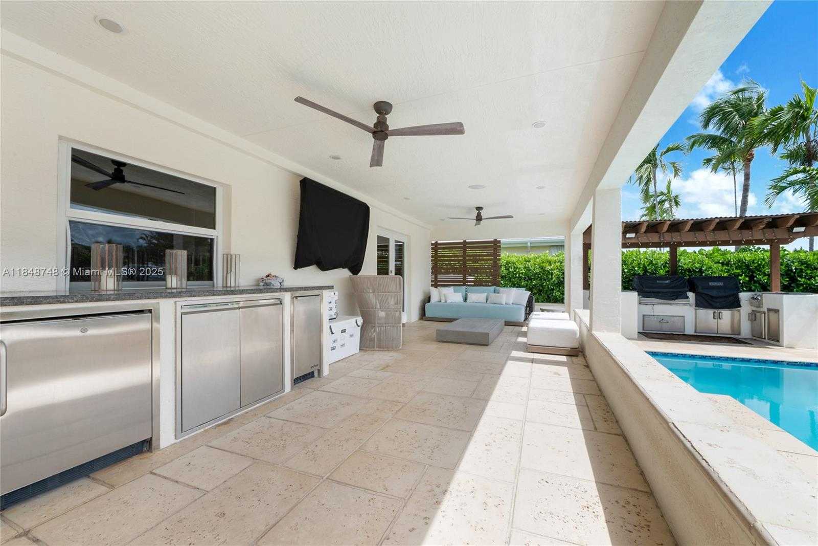 Small Image of 13035 NEVADA ST, Coral Gables Number 12