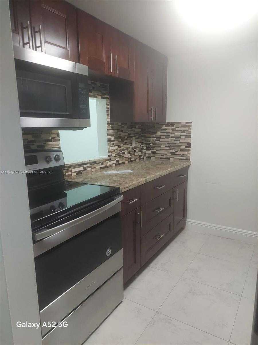 Small Image of 14421 NORTH KENDALL DR #108M, Miami Number 2