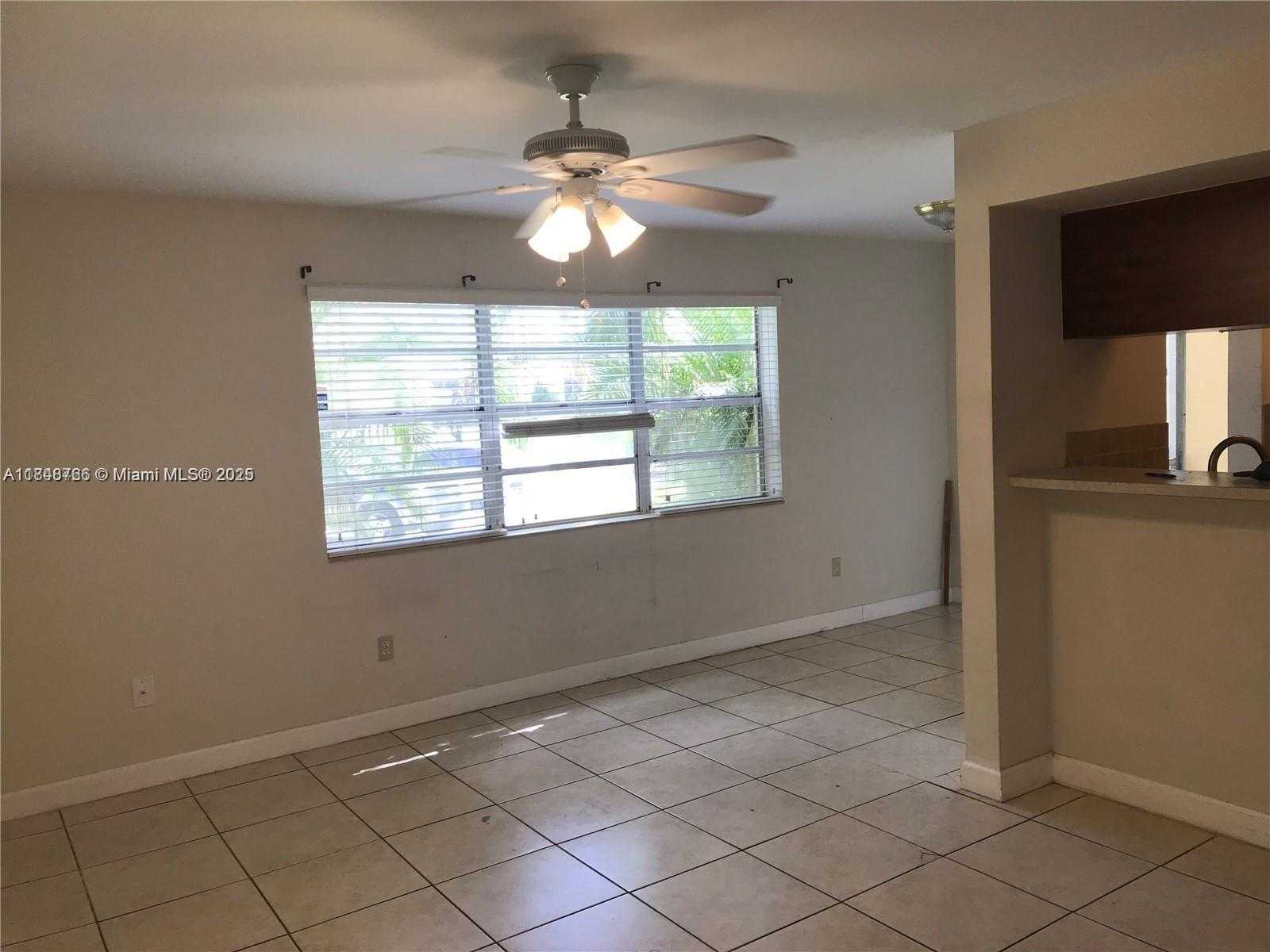 Small Image of 15340 SOUTH WEST 106TH TER #801, Miami Number 5