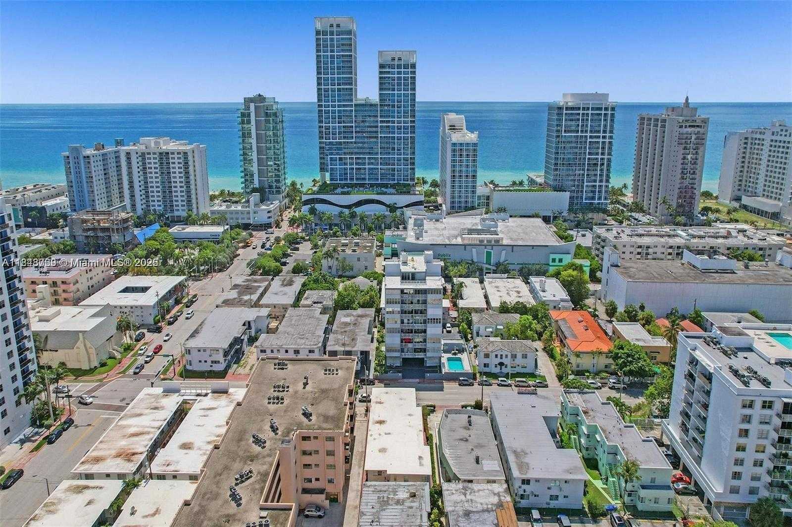 Small Image of 6860 Abbott Ave, Miami Beach, FL 33141, USA Number 15
