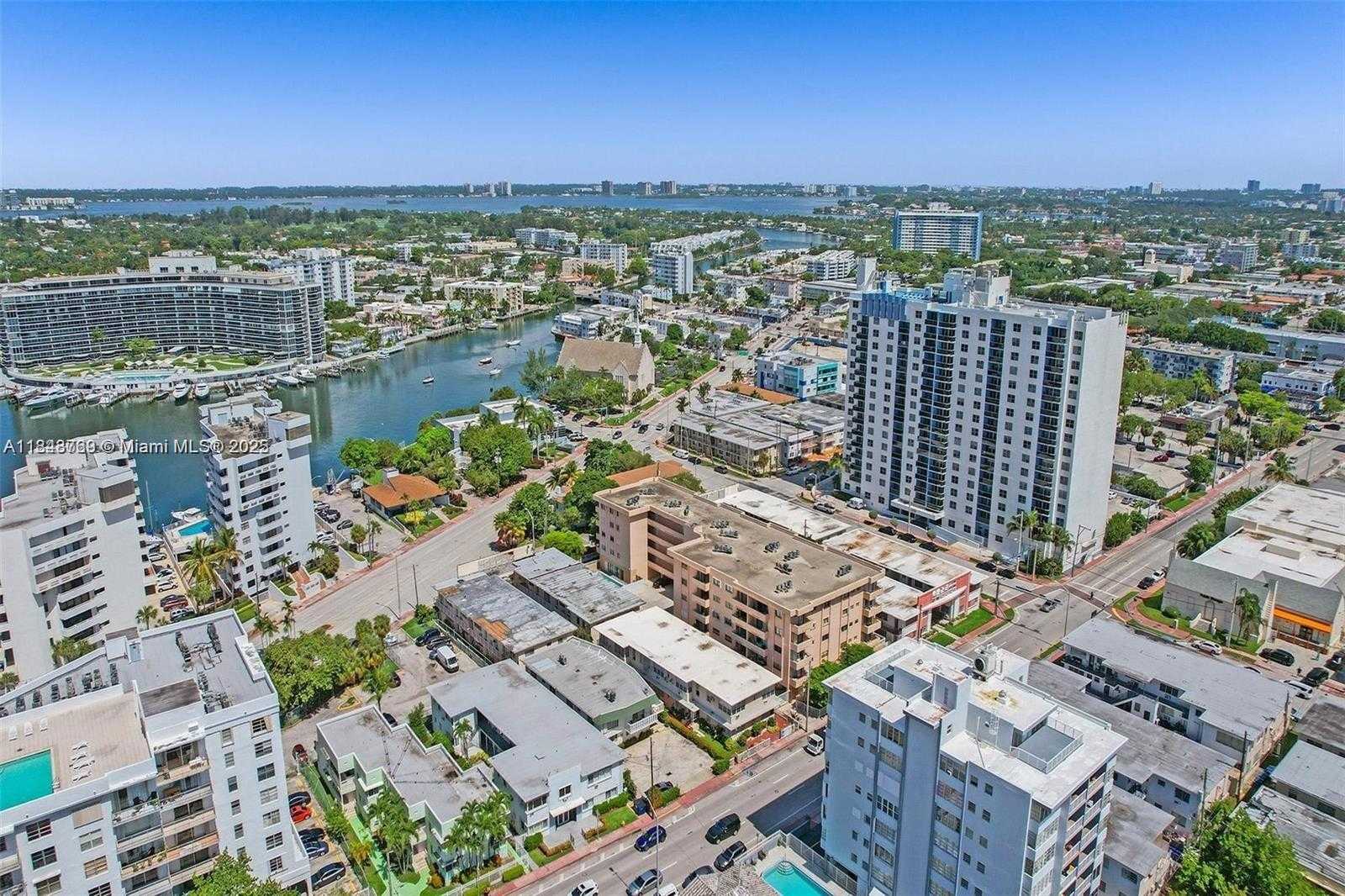 Small Image of 6860 Abbott Ave, Miami Beach, FL 33141, USA Number 18
