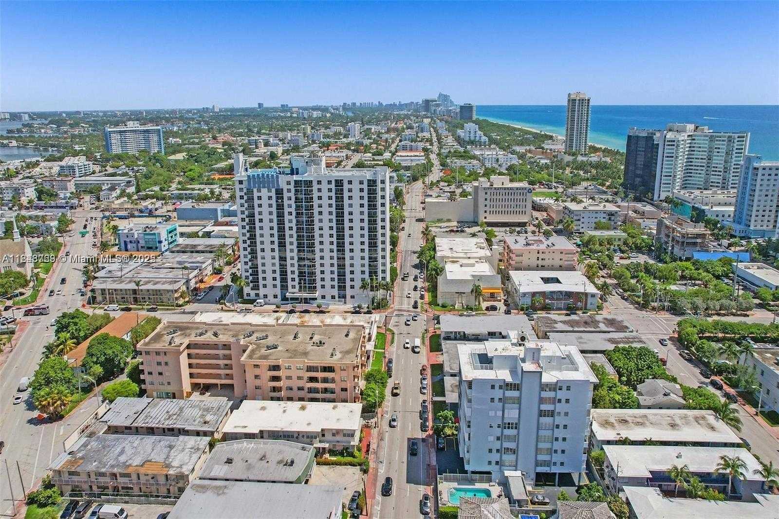 Small Image of 6860 Abbott Ave, Miami Beach, FL 33141, USA Number 25