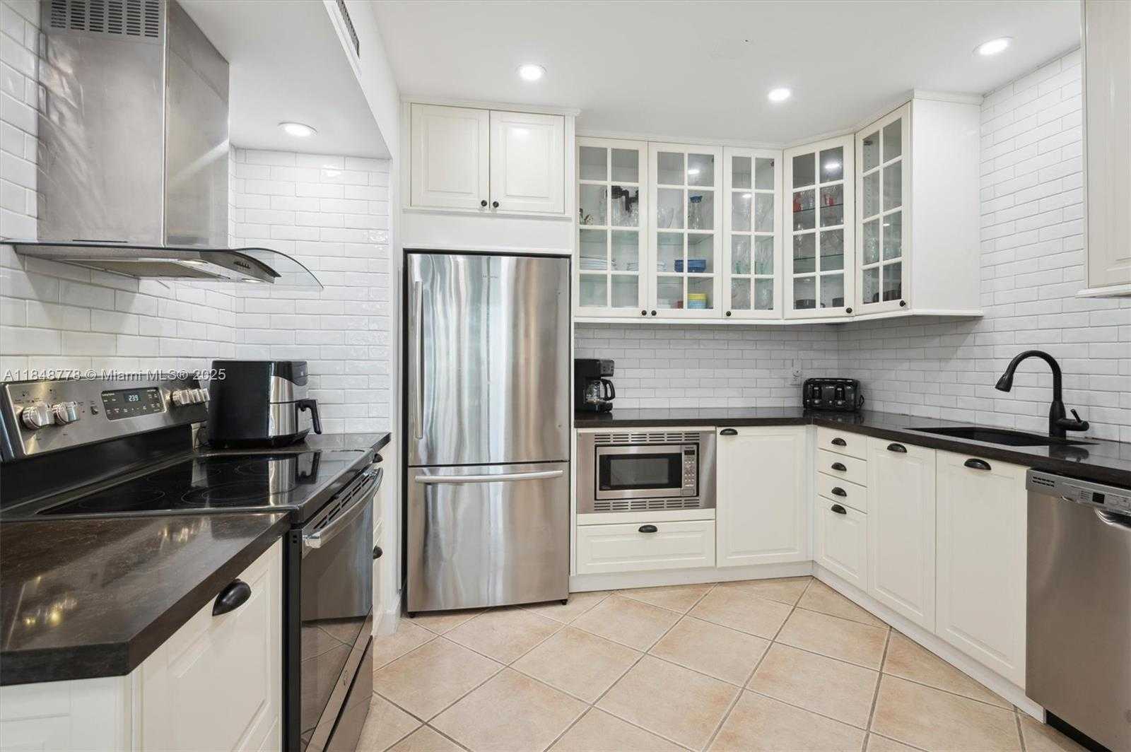 Small Image of 3505 SOUTH OCEAN DR #1015, Hollywood Number 3