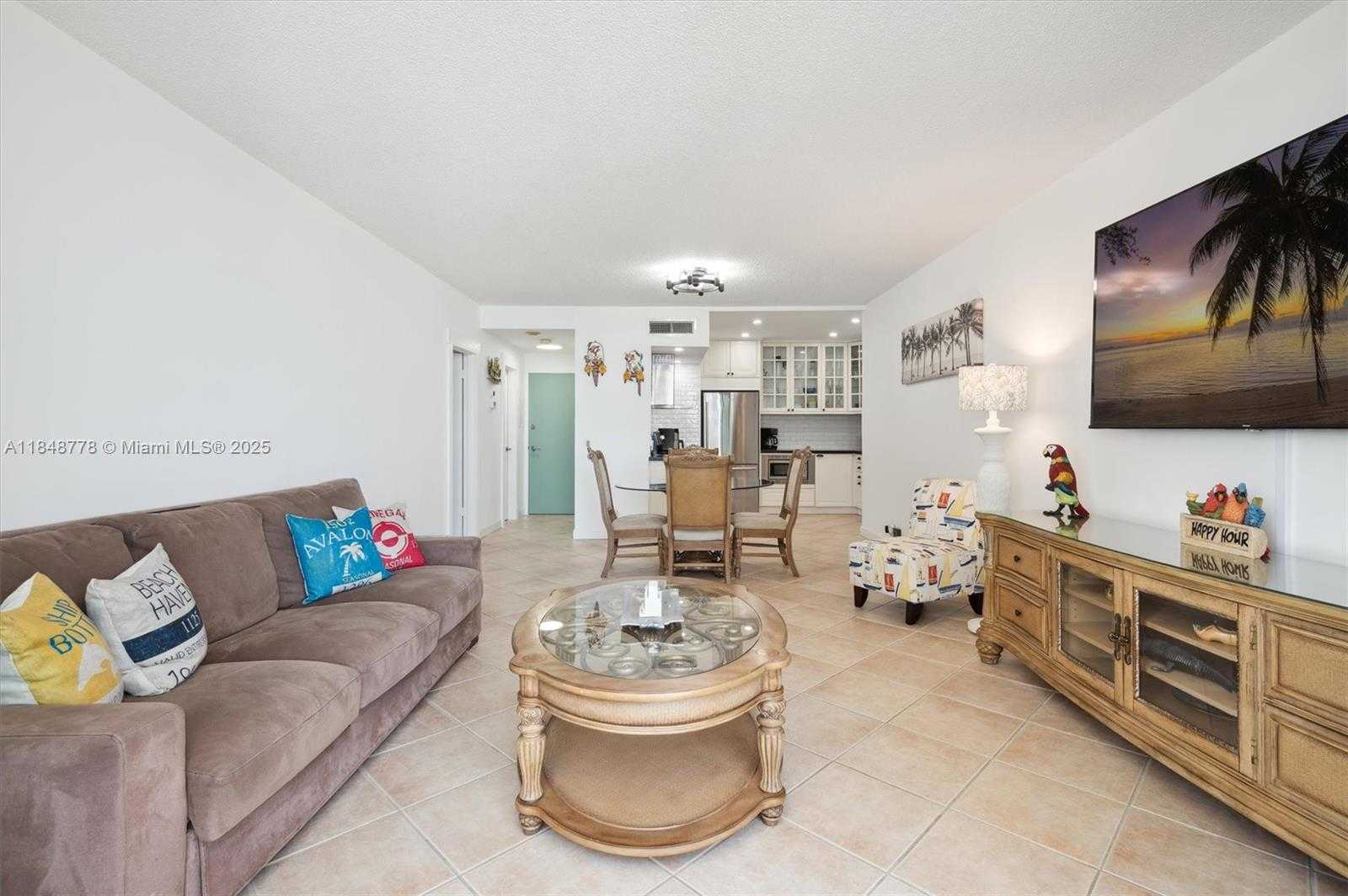Small Image of 3505 SOUTH OCEAN DR #1015, Hollywood Number 4