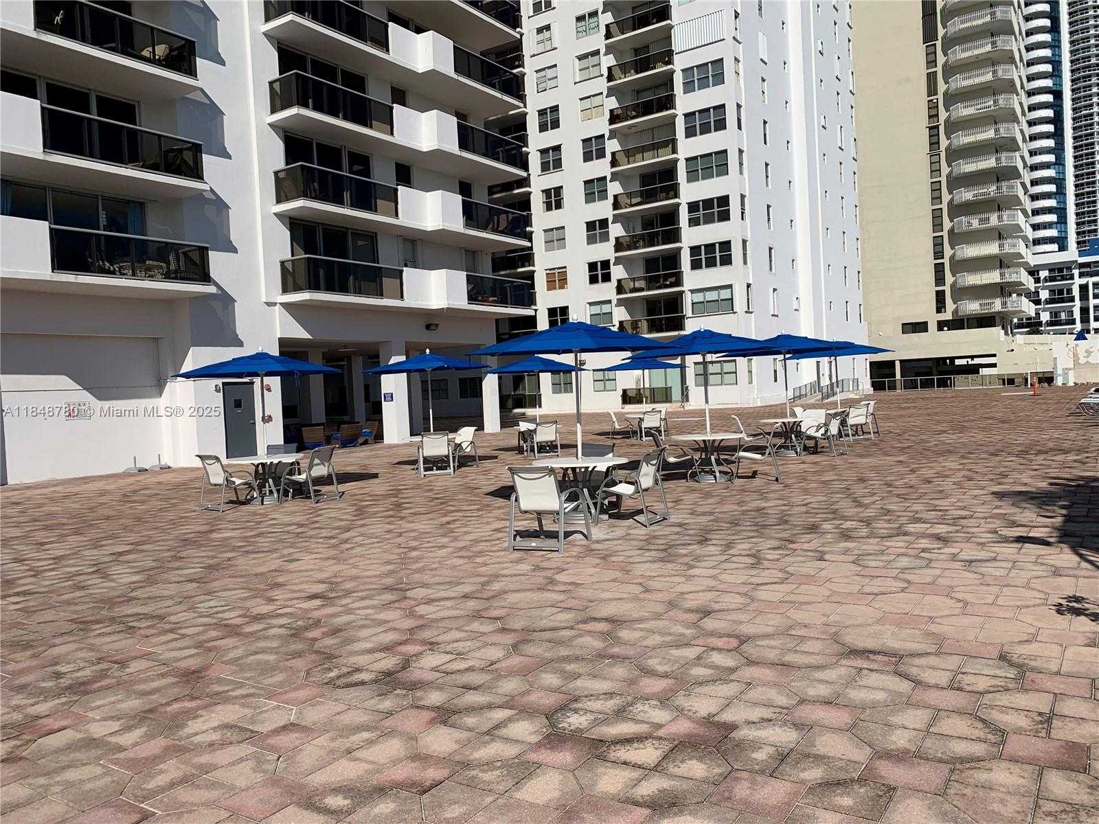 Small Image of 6039 COLLINS AVE #826, Miami Beach Number 22