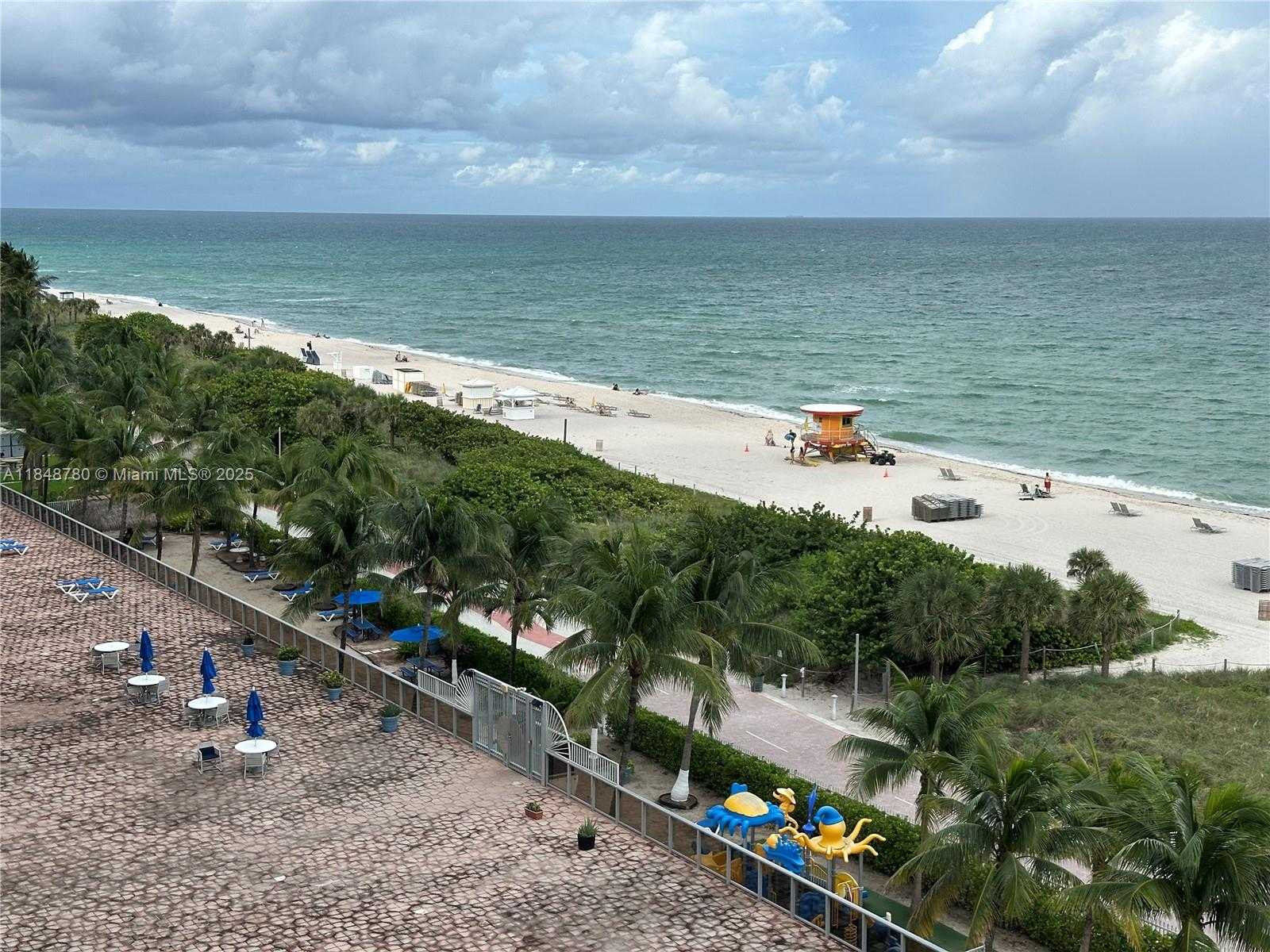 Small Image of 6039 COLLINS AVE #826, Miami Beach Number 32