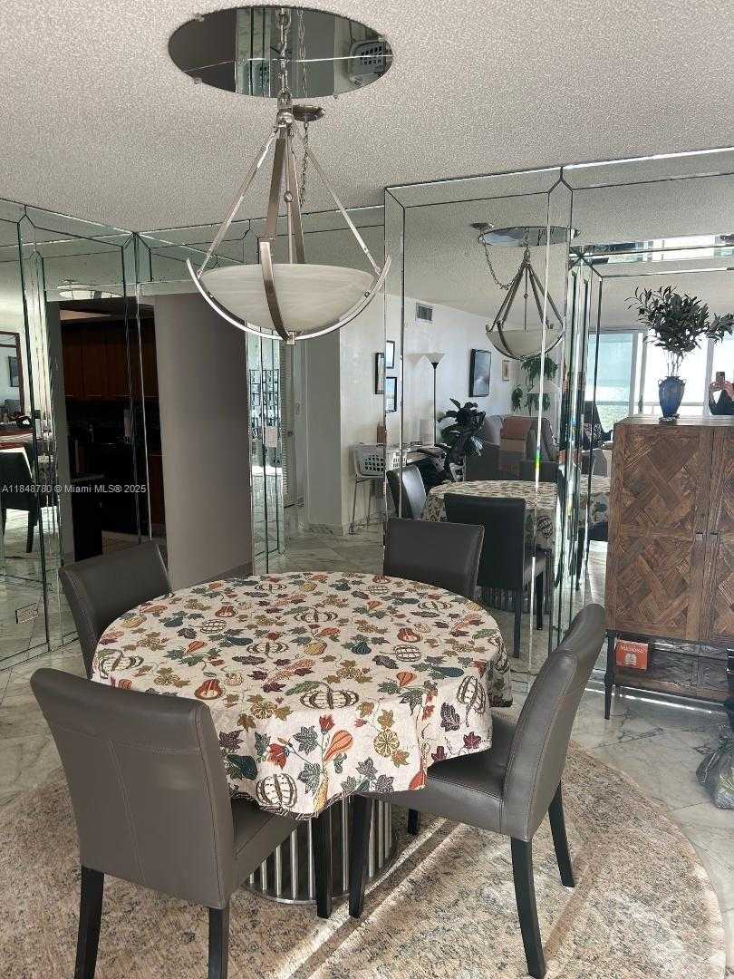 Small Image of 6039 COLLINS AVE #826, Miami Beach Number 7