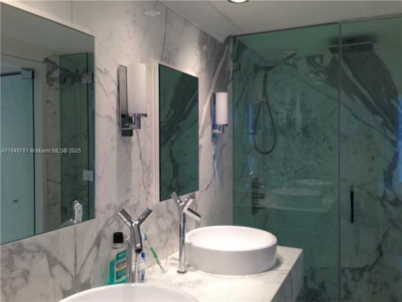 Small Image of 485 BRICKELL AVE #3303, Miami Number 3