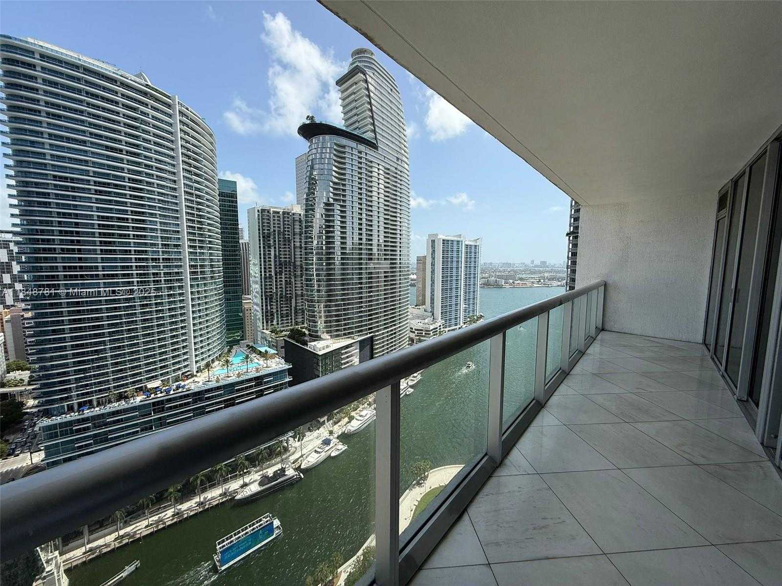 Small Image of 485 BRICKELL AVE #3303, Miami Number 9