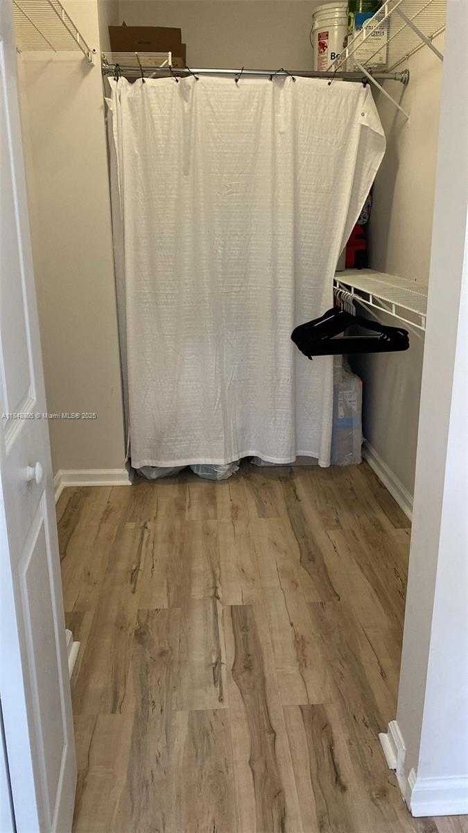 Small Image of 17150 NORTH BAY RD #2215, Sunny Isles Beach Number 12
