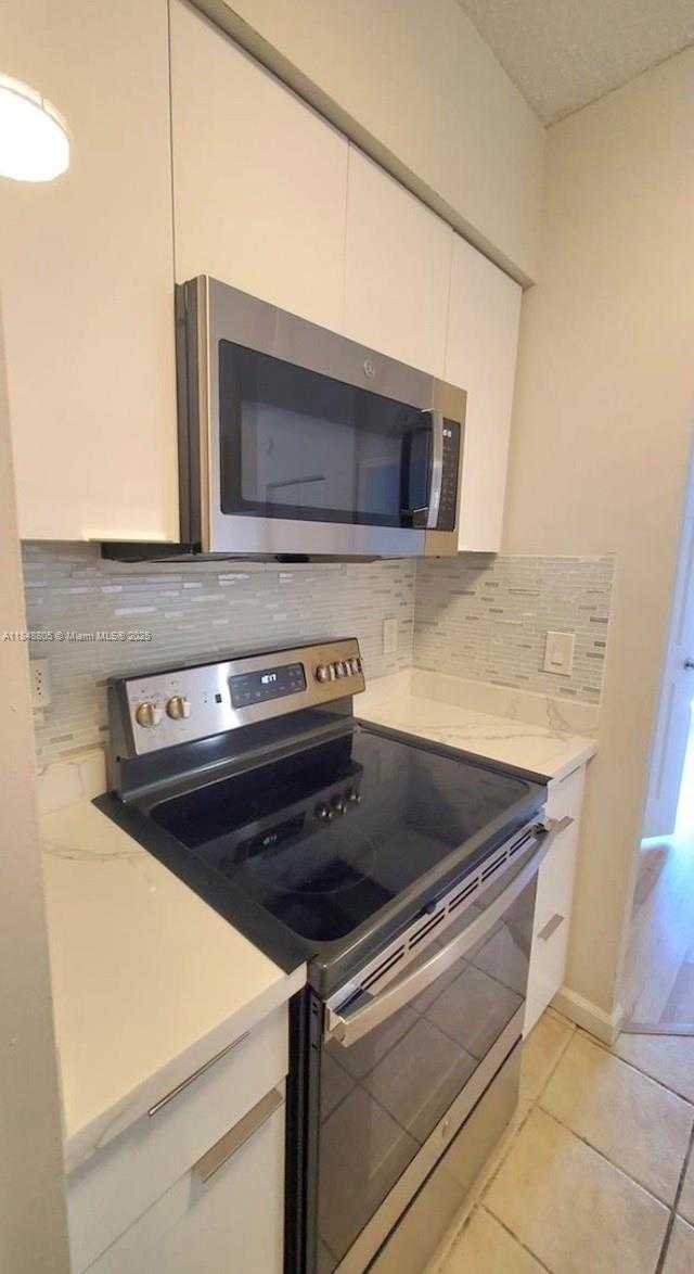 Small Image of 17150 NORTH BAY RD #2215, Sunny Isles Beach Number 6