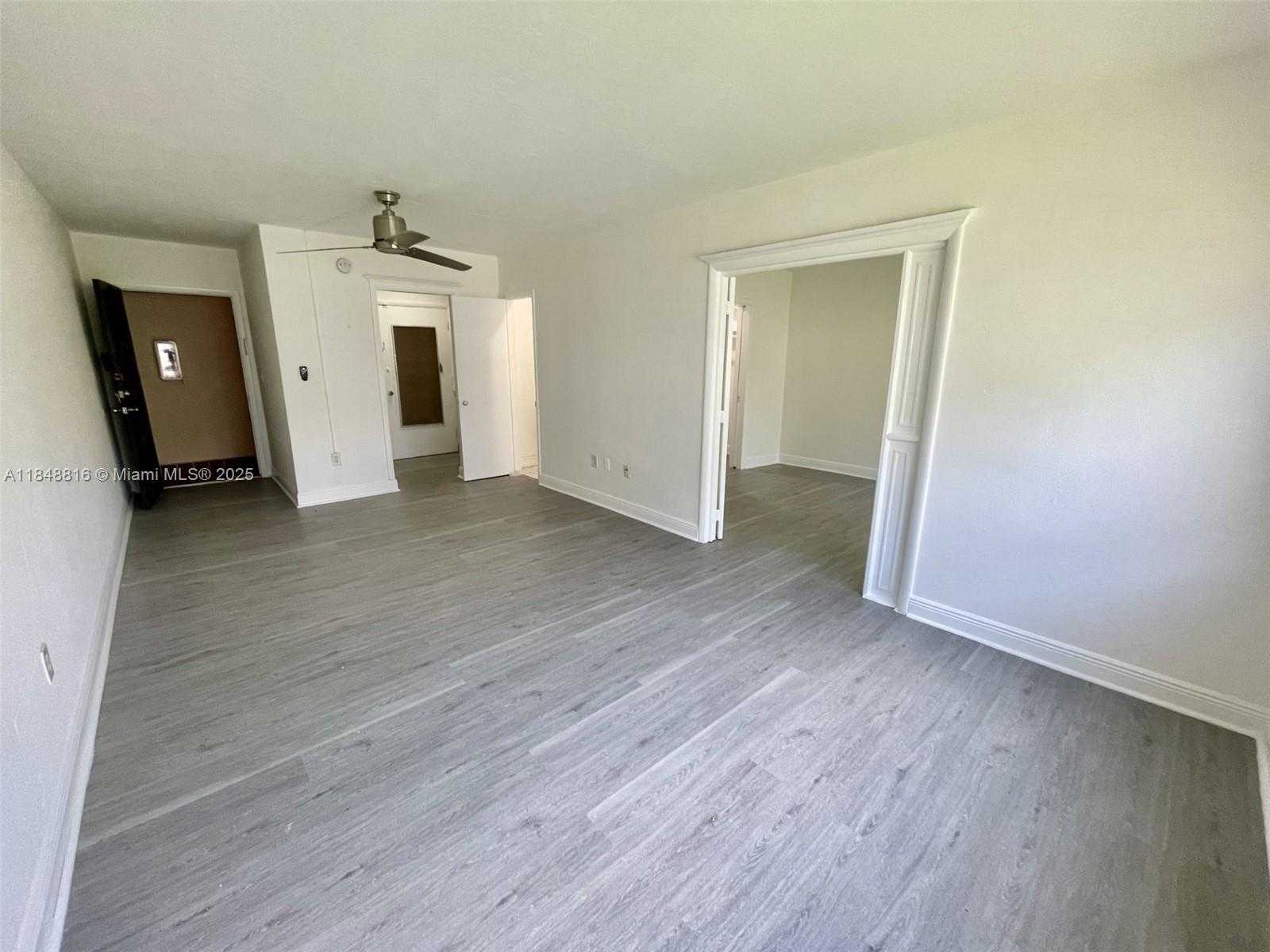 Small Image of 218 SANTILLANE AVE #3, Coral Gables Number 7