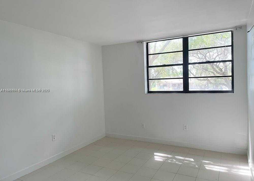 Small Image of 3611 SOUTH WEST 117TH AVE #10-206, Miami Number 5