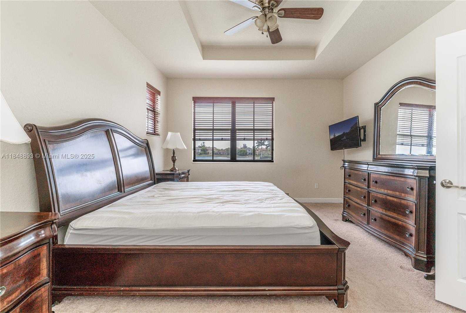 Small Image of 8435 LAKEVIEW TRL, Parkland Number 13
