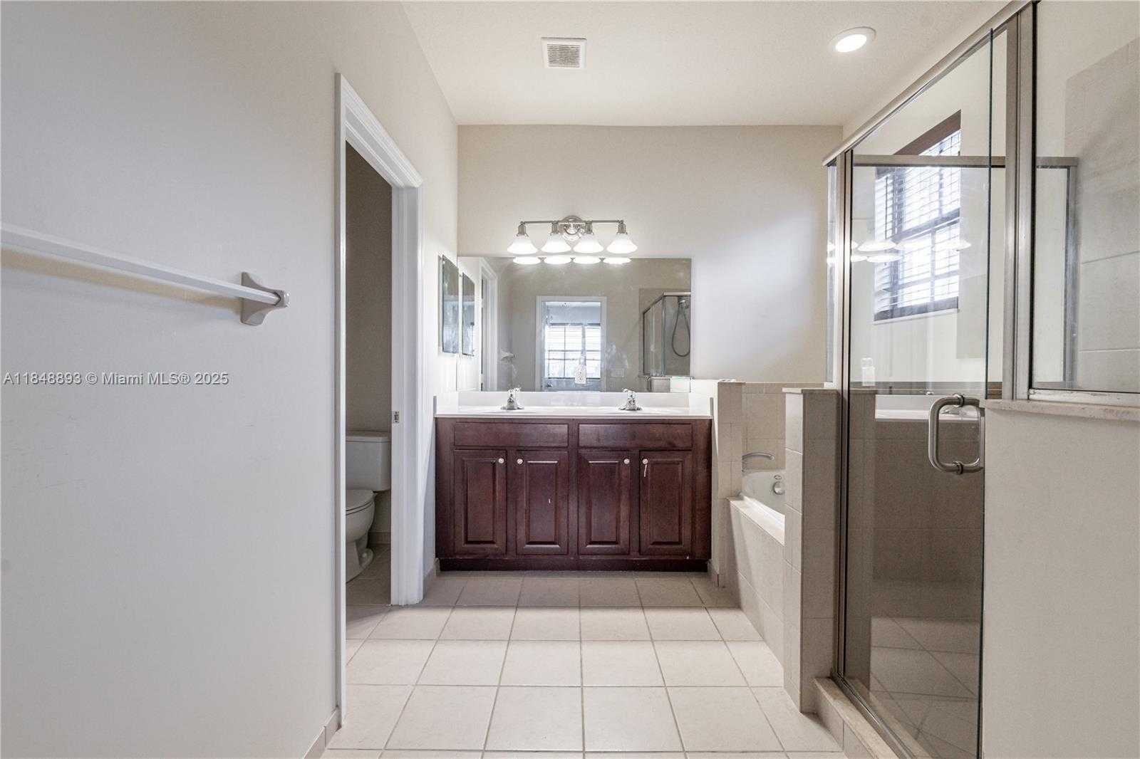 Small Image of 8435 LAKEVIEW TRL, Parkland Number 17