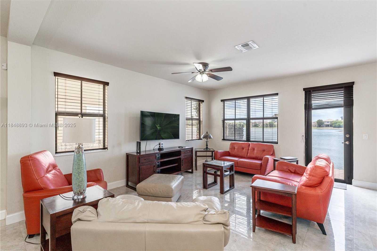 Small Image of 8435 LAKEVIEW TRL, Parkland Number 5