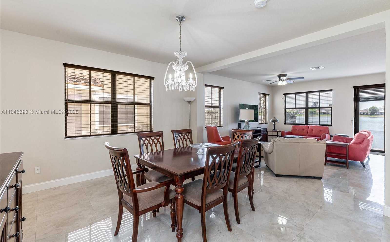 Small Image of 8435 LAKEVIEW TRL, Parkland Number 9