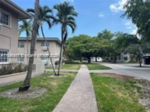 Small Image of 6511 SANTONA ST #C-17, Coral Gables Number 5