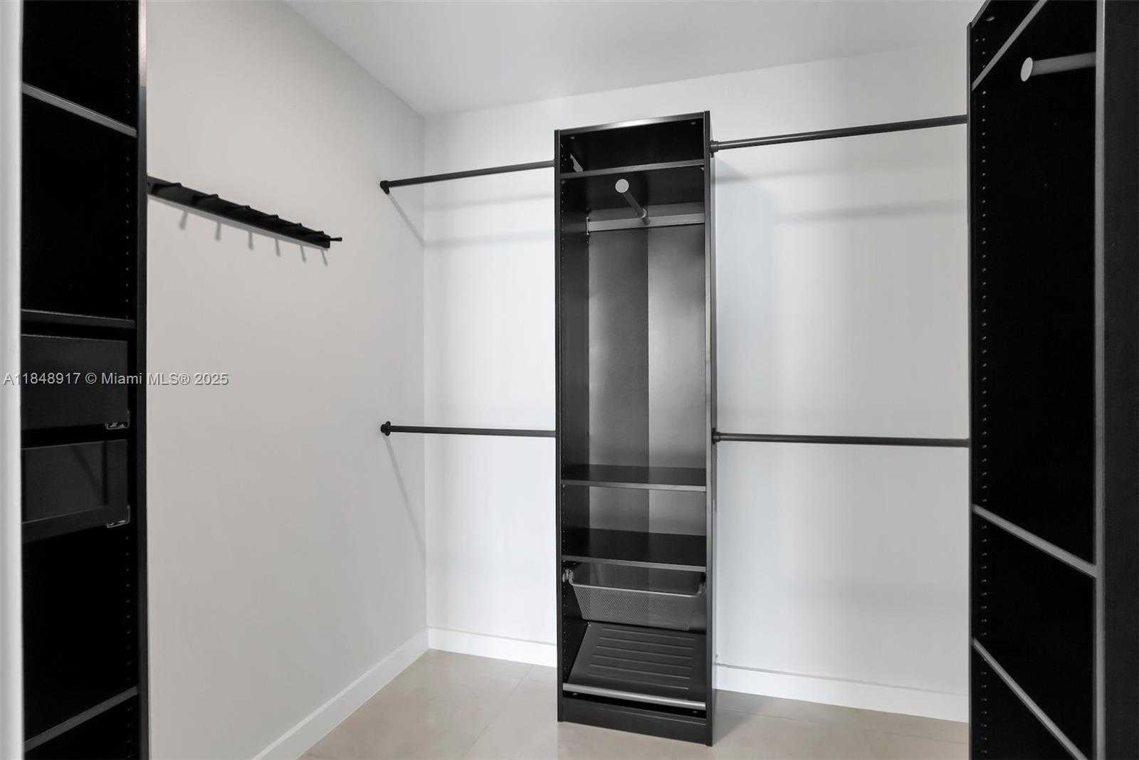 Small Image of 650 NORTH EAST 32ND ST #2604, Miami Number 19