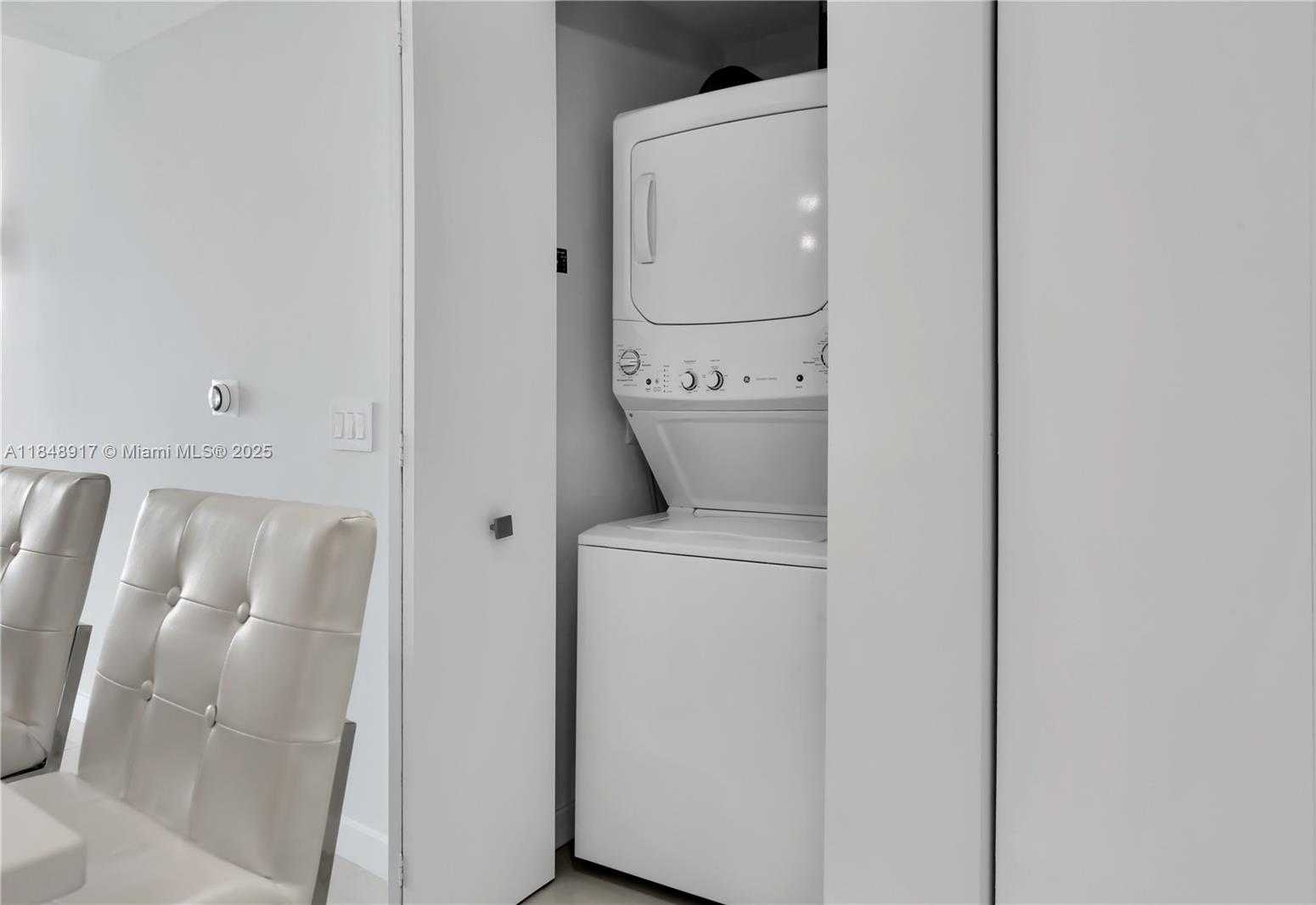 Small Image of 650 NORTH EAST 32ND ST #2604, Miami Number 25