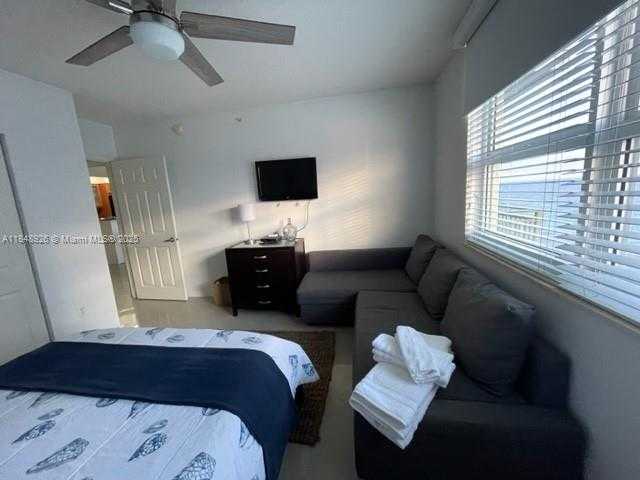 Small Image of 2080 SOUTH OCEAN DR #1207, Hallandale Beach Number 2