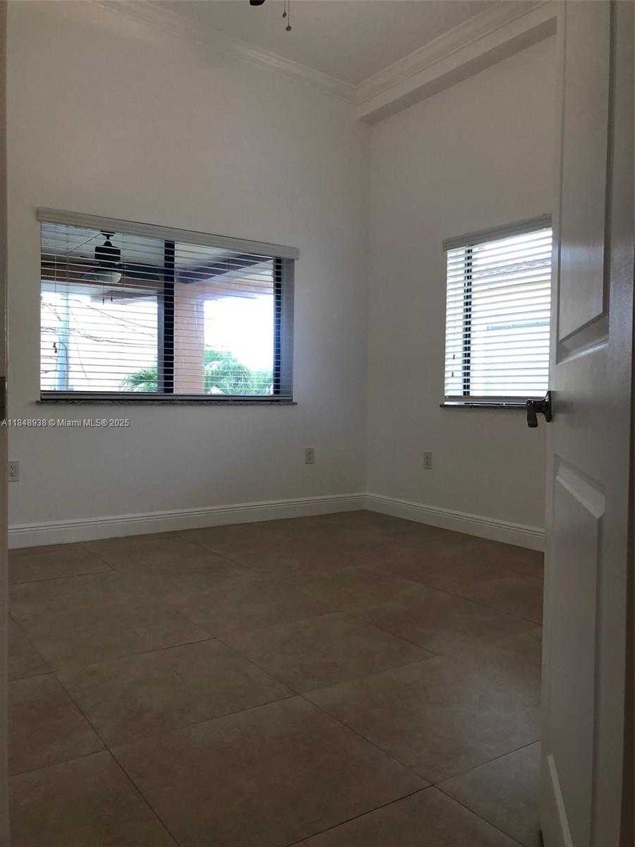 Small Image of 2268 SOUTH WEST 8TH #1, Miami Number 14