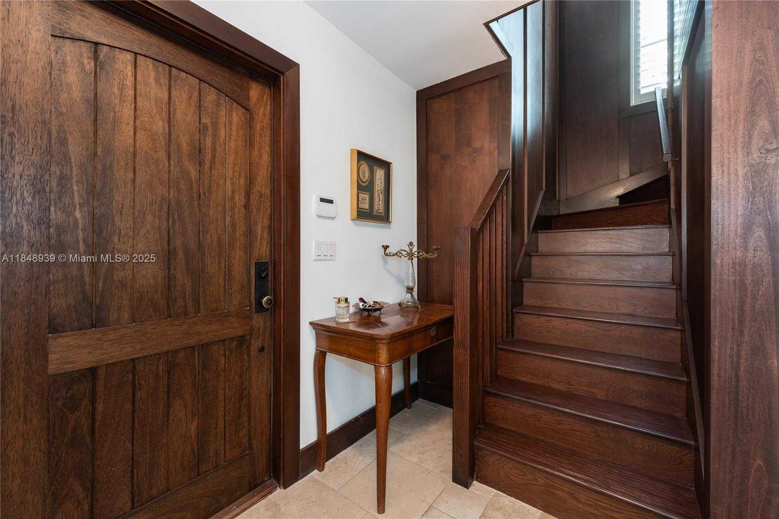 Small Image of 3621 VISCAYA CT, Coral Gables Number 10